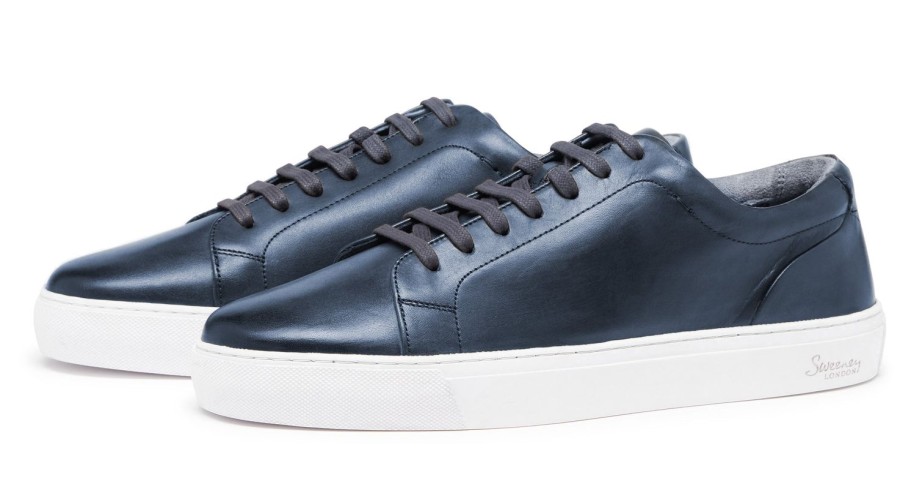 Oliver Sweeney Hayle Navy Trainers